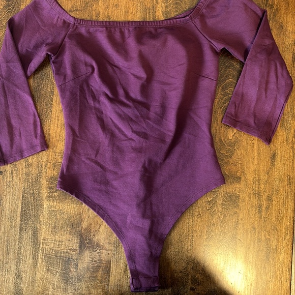 Lulus off the shoulder bodysuit. - Picture 2 of 7